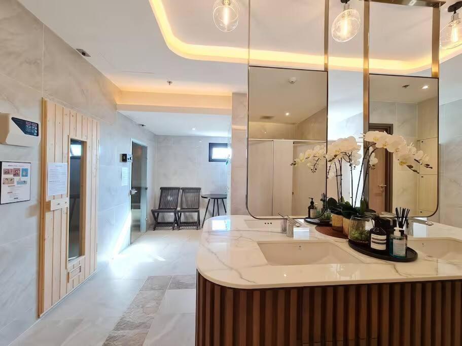 Astra Sky River High Floor,3 Bedrooms 97㎡ 山景房带浴缸 Chiang Mai Dış mekan fotoğraf